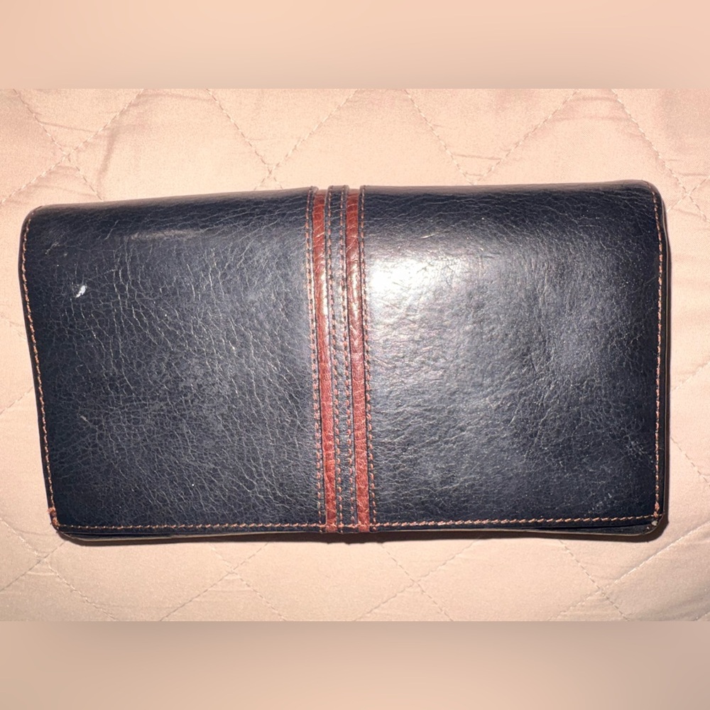 Brighton Vintage Two-Tone Leather Croc-Embossed Organizer Wallet - Picture 8 of 12